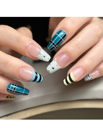 デザイン詰め込みネイル