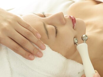 アイリープ(eyeleap)の写真/【最近老けたかも】と感じたら内側から細胞ケア！眠っていたハリ・ツヤをピーンと呼び覚ます♪ハリ艶UP！