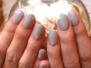 ネイルズ ララ(nails Lala)/定額デザイン♪人気のグレー