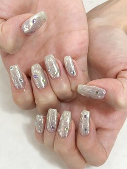 テラス(TERRACE)/ビジュー散りばめネイル