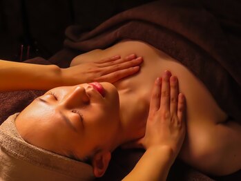 ソルア(Solua)/1ドライヘッドスパ×お顔ほぐし