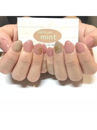 シンプルフラワーネイル