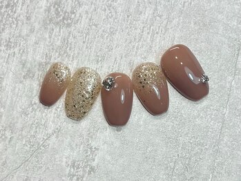 カシータ(casita)/こっくりカラービジューネイル