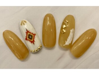 ネイティブ柄ネイル