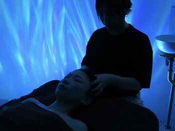 ナカナカ 東中野(naka.naka)/まるで水の中にいるよう…