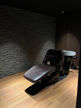 スカルクイック 博多店(SCAL QUICK)/間接照明でシックなお部屋