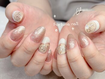 フォルトゥーナ 神田(Fortuna)/和装にも宝石ニュアンスネイル