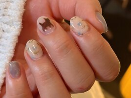 くすみチューリップネイル