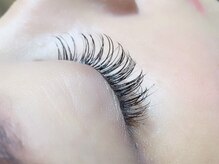 シェリーアンドコー アイラッシュルーム(CHERIE&Co. eyelash room)の雰囲気（話題のアップワードラッシュで、くるん♪とまつげを上向きキープ）