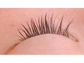 フリルアイビューティ 豊中店(Frill Eye Beauty)/