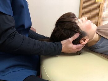 エンジュ(enju)の写真/こめかみ,頭,耳,顎,鼻までしっかり施術◎足つぼとのセットが人気！頭から足先までの状態を健康に整えます♪