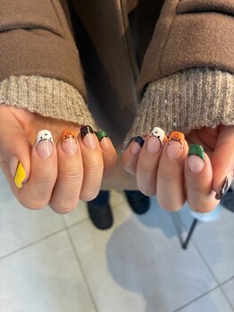 エス(es)/ミッフィーちゃんネイル