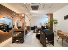 女性専門パーソナルピラティスCOCOLANCE市川店の雰囲気（アロマの香りに包まれ、深い呼吸とともに心と身体を整えます。）