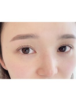 ナチュラル上品な目元にしたい