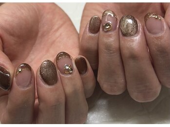 ネイルズフォーユー(Nails 4 U)/