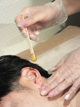 クイーンズワックス 恵比寿店(Queen's Wax)/【耳の産毛もつるん♪】