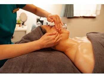 ピュアボーテ(PURE BEAUTE)/大人気!小顔リフトマッサージ◎