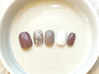 カラ ネイル 中津店(calla nail)/シンプル×キラキラ