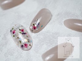 キラキララメの押し花ネイル