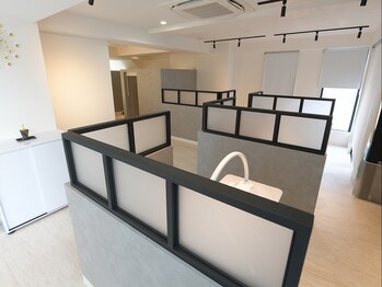 ネオネイル(Neo nail)/各席半個室になってます