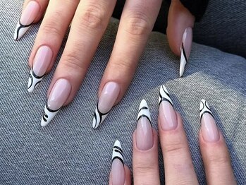 ベストネイル 大宮東口店(Best Nail)/ゼブラ柄フレンチアート