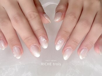 ホワイトパールネイル♪