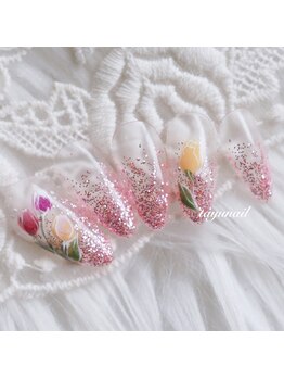 春の手描きチューリップネイル