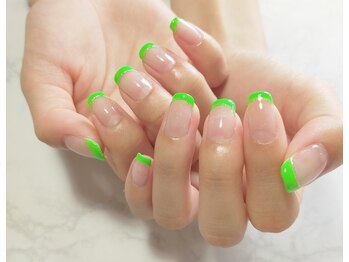 フレイムス アイラッシュ アンド ネイル(FRAMES)/ネオンフレンチ