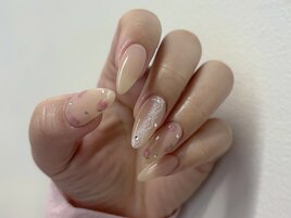 小花柄ネイル/ベージュネイル
