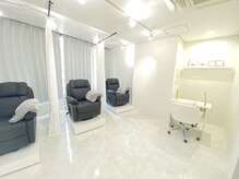 アトリエ ロータス 仙台駅前店(Atelier LOTUS)/リクライニングソファ