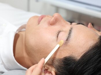 サロンベイア(salon Beia)の写真/《アイブロウWax¥4,000》眉が薄い方にはハリウッドブロウもオススメです♪忙しい朝のメイクの時短にも☆
