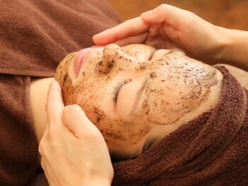 ヒジ(Life Salon)の写真/【ハーブピーリング】でエイジングケア◎大人女性のお肌悩みは尽きないもの。様々なお悩みからお助け！