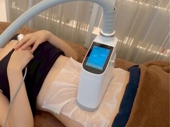 ビーサロン(B-salon)の写真/【こだわりの新マシン導入! 】気になる箇所へアプローチ
大人女性の為の美しいラインづくりをサポート♪