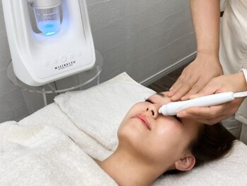 ワックス脱毛サロン アルスタ(ALUSTA)の写真/<いちご鼻も卒業!>毛穴のお悩みにはピーリングと水素水吸引洗浄ハイドロフェイシャルで本気のケアを◎