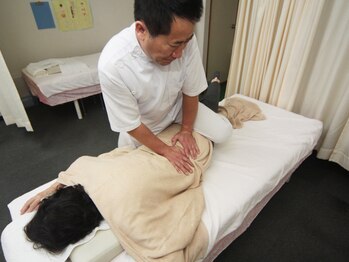 中国気功整体院/施術風景