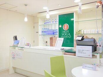 ホットヨガスタジオ オー 銀座店/ホットヨガ体験！まずは受付へ