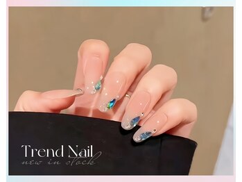 トレンドネイルスタジオ(Trend Nail Studio)/超絶素敵の青色雫パーツ！