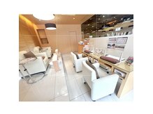 ヘアサロン併設☆専用スパルームあり♪ネイル同時施術も◎