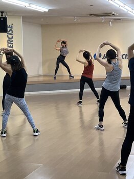 ジャザサイズ 八幡フィットネスセンターの写真/【ダンス×体幹トレ】首/肩のつらさを改善!運動習慣を整え、理想の美ボディと健康的な毎日を叶えませんか？
