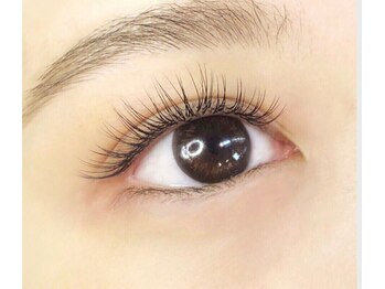 クロエ(Chloe)/眉毛とまつ毛セットで綺麗に♪