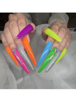 デフィ(defi)/蛍光ネイル