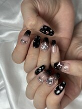 フラワーズネイル(flowers nail)/韓国/ブラックネイル