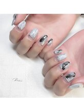 ドットビー(.Bee)/