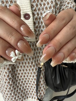 タグネイル(tag nail.)/チーク × リボンネイル