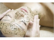 リリアーナ(LILIANA)/REVIハーブピーリング施術4