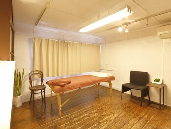 鍼灸マッサージ院 如月/院内の様子(施術室)
