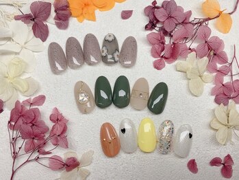 テセネイル(Tese Nail)の写真/毎月変わる!最旬デザインでおしゃれな手元に♪通いやすい価格設定と丁寧な施術でリピート間違いなし♪