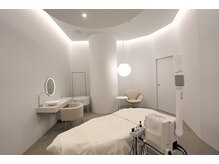 【POLA　SALON＋AOYAMA　エステルーム１】　完全個室。心とからだを、深く見つめる空間。