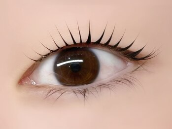Licca - EYE + BEAUTY - 【まつげパーマ/眉毛/アイブロウ/マツエク】【6/24~(予定)】の写真/【まつげのお悩み解決】上がらない、抜けやすいといったお悩みに◎ダメージレス施術で仕上がりも長持ち♪