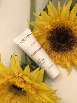 サロンドメネラ(salon de menera)/